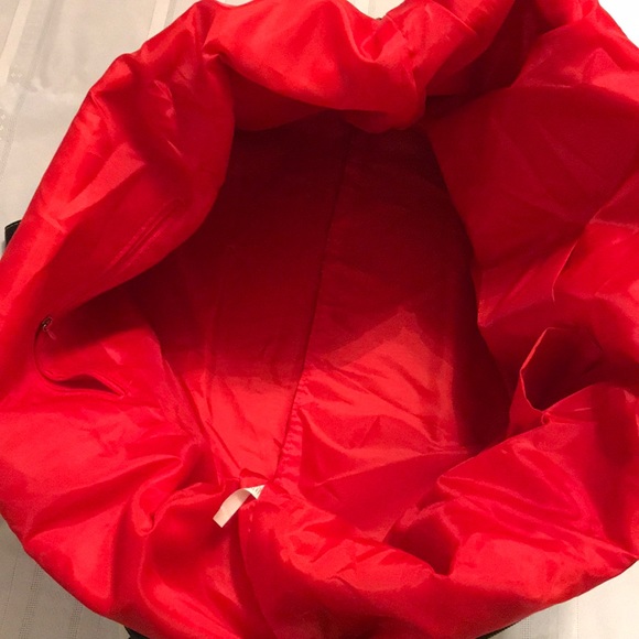 Travel Bag - Picture 3 of 4